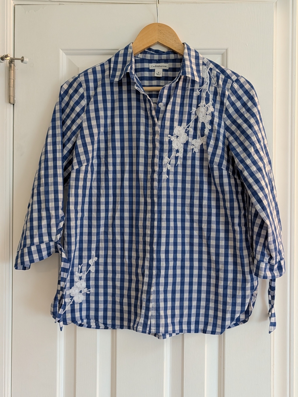 Croft & Barrow Blue Gingham Button Shirt Floral embroidery grandma cottagecore